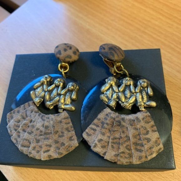 Speak no evil, see no evil , hear no evil fun earrings - Picture 4 of 7